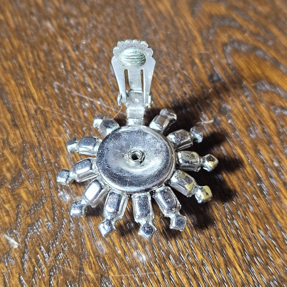 Elegant Silver Crystal Starburst Clip On Earrings. - Picture 5 of 6